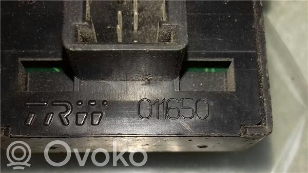 Fiat Punto (199) Przyciski szyb 