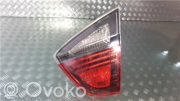 BMW 3 E90 E91 Takavalon polttimo 