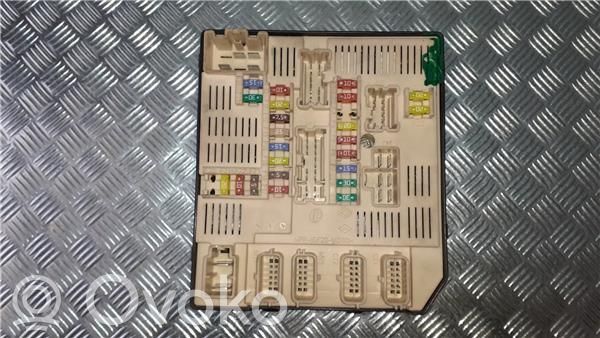 Renault Megane IV Fuse module 
