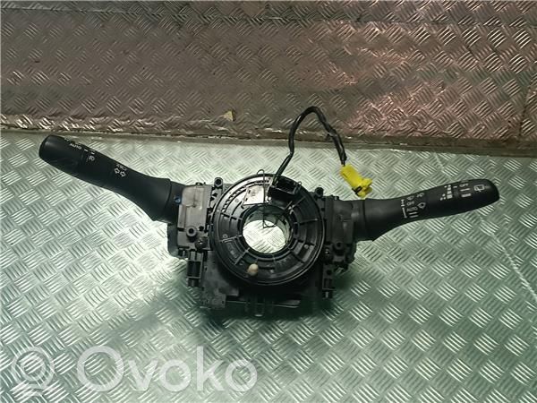 Nissan Pulsar Interruptor de control multifunción 