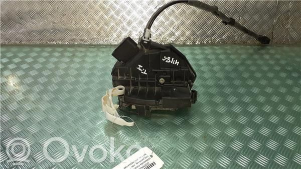 Ford C-MAX II Aizmugurē slēdzene 