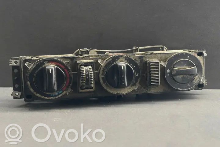Przełącznik / Włącznik nawiewu dmuchawy   734224003,IPNWX86N