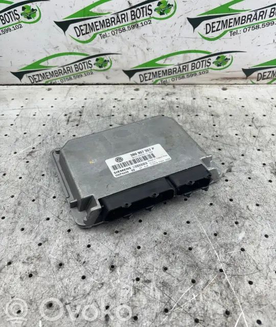 Volkswagen PASSAT B5 Engine control unit/module ECU 