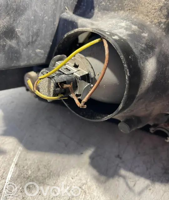 Volkswagen PASSAT B5.5 Lampa przednia 
