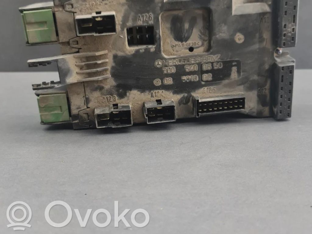 Ramka / Moduł bezpieczników   0005400650,REOYV8WV