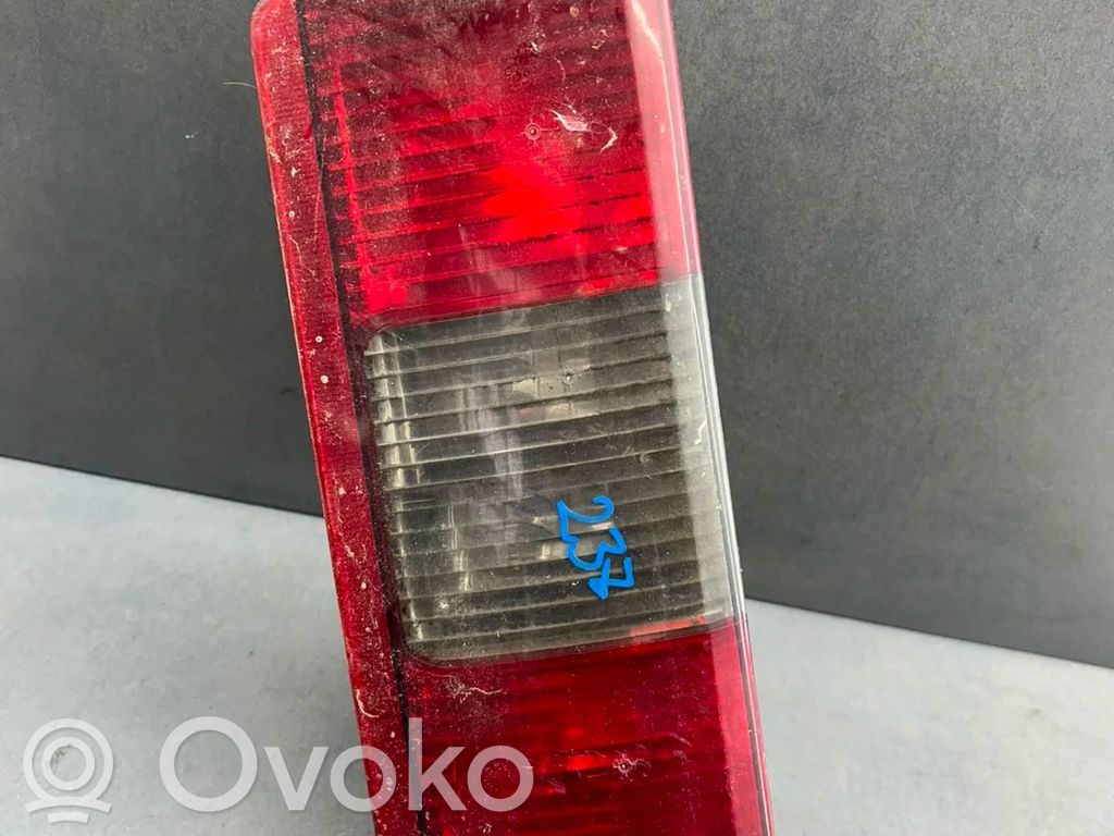Rear/tail lights   JC7BBRQF