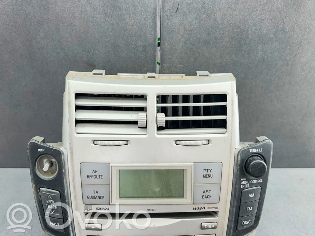 Toyota Yaris CD/DVD player unitate navigație 