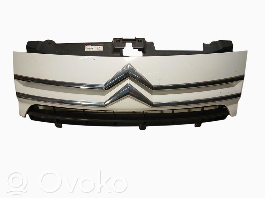 Citroen Jumpy Front bumper upper radiator grill 