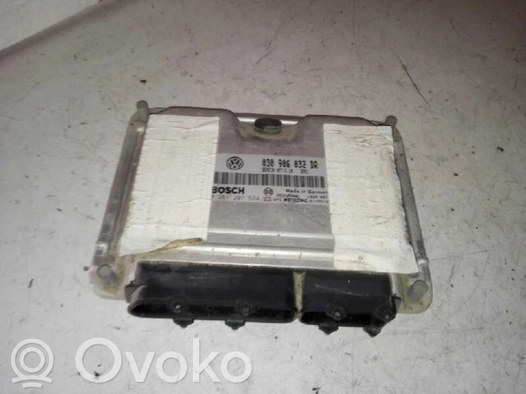 Engine control unit/module ECU   030906032DR