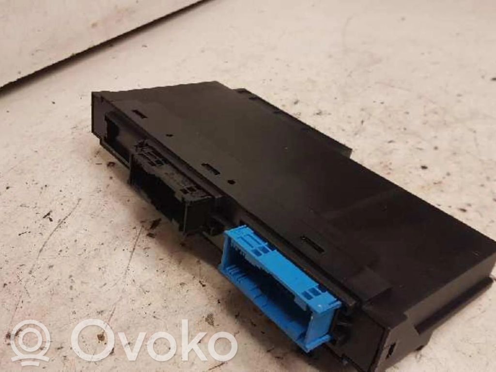 BMW 1 E81 E87 Variklio valdymo blokas 