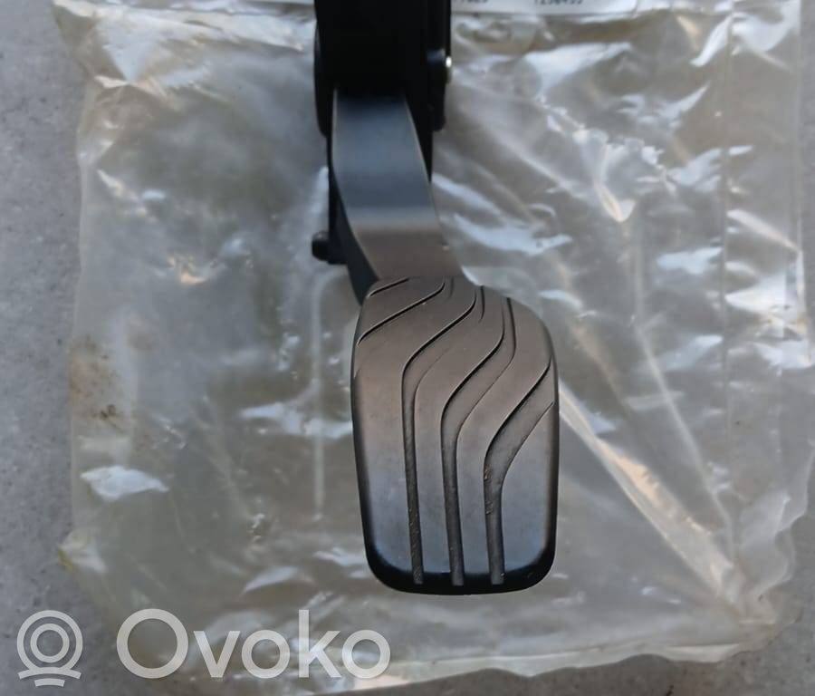 Nissan Qashqai Accelerator throttle pedal 