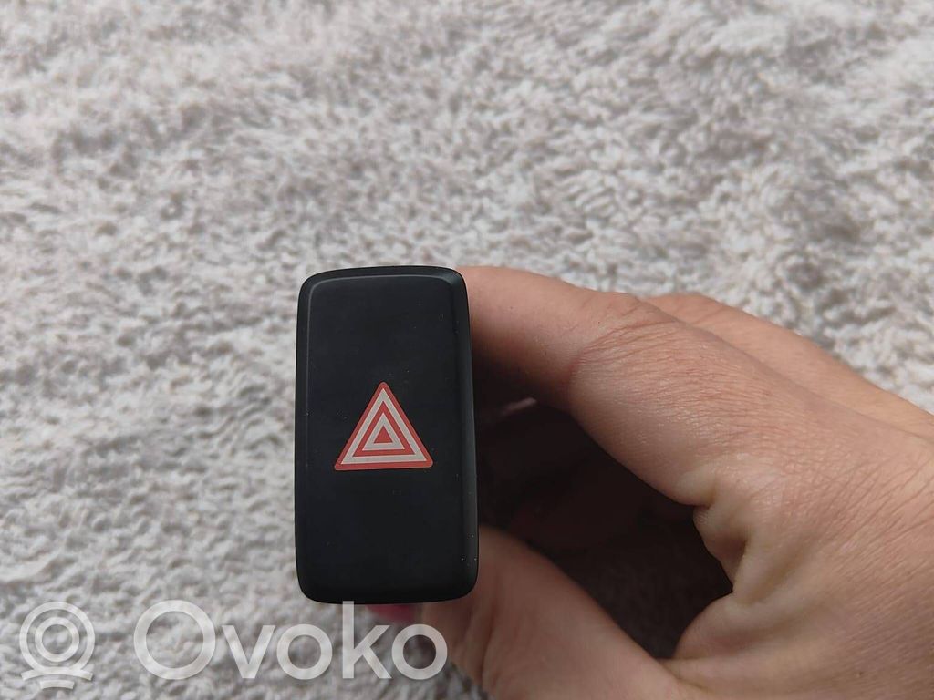 KIA Ceed Hazard light switch 