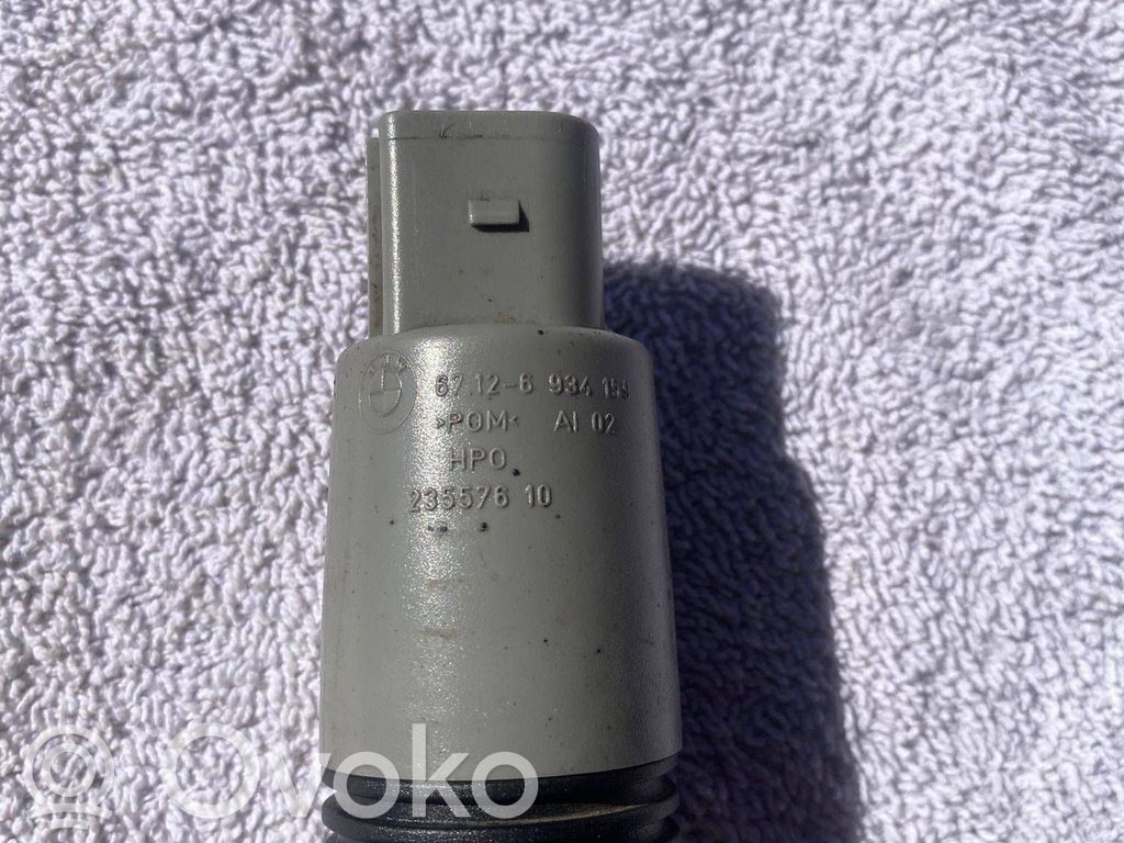 BMW 5 E60 E61 Windscreen/windshield washer pump 