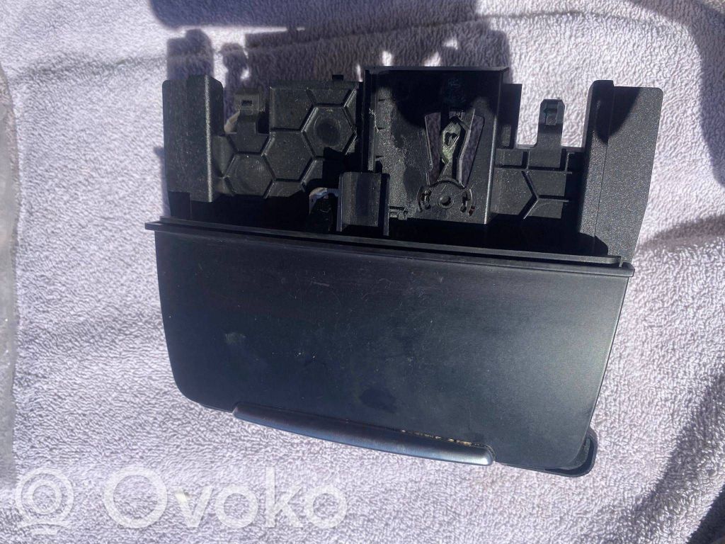 Audi Q5 SQ5 8R Ashtray (front) 