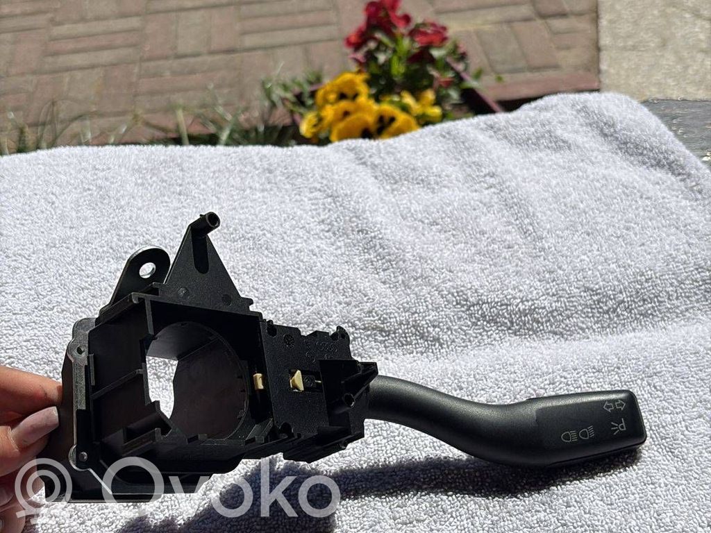 Audi Q7 4L Indicator stalk 