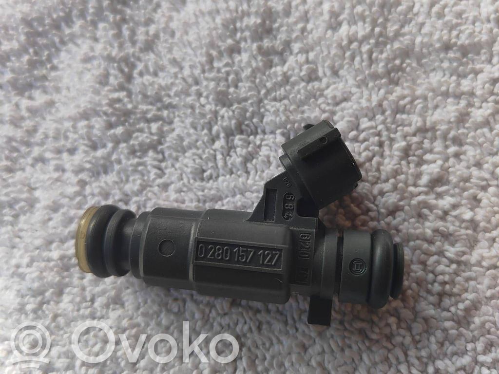 Peugeot 208 I Inyector de combustible 