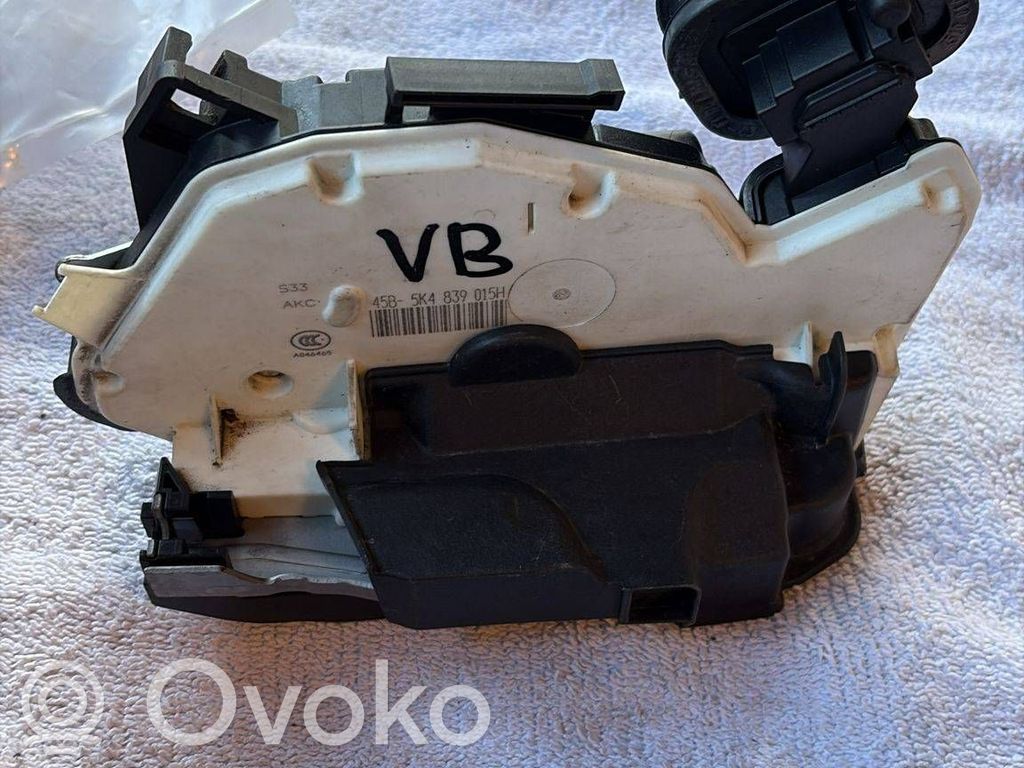 Volkswagen Golf VI Zamek drzwi tylnych 