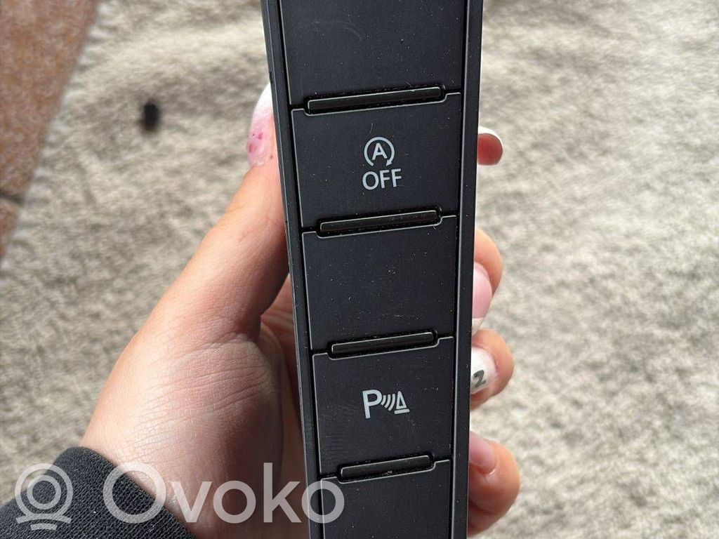 Volkswagen PASSAT B7 Interruptor del sensor de aparcamiento (PDC) 