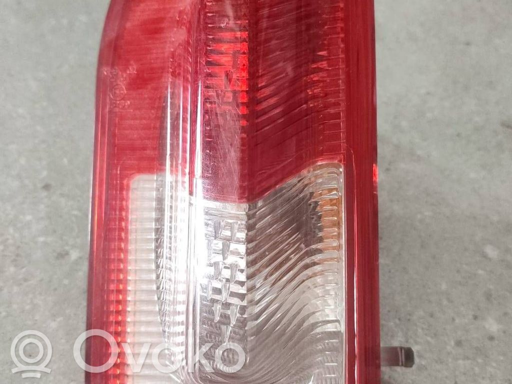 Opel Insignia A Wewnętrzna lampka bagażnika 