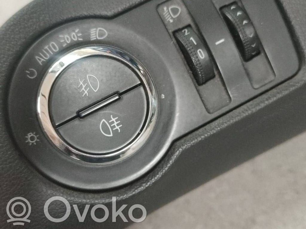 Opel Insignia A Light switch 