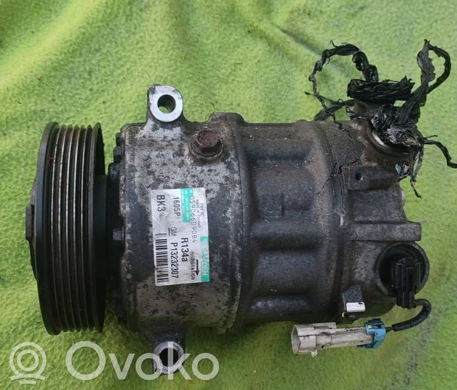 Kompresor / Sprężarka klimatyzacji A/C   P13232307