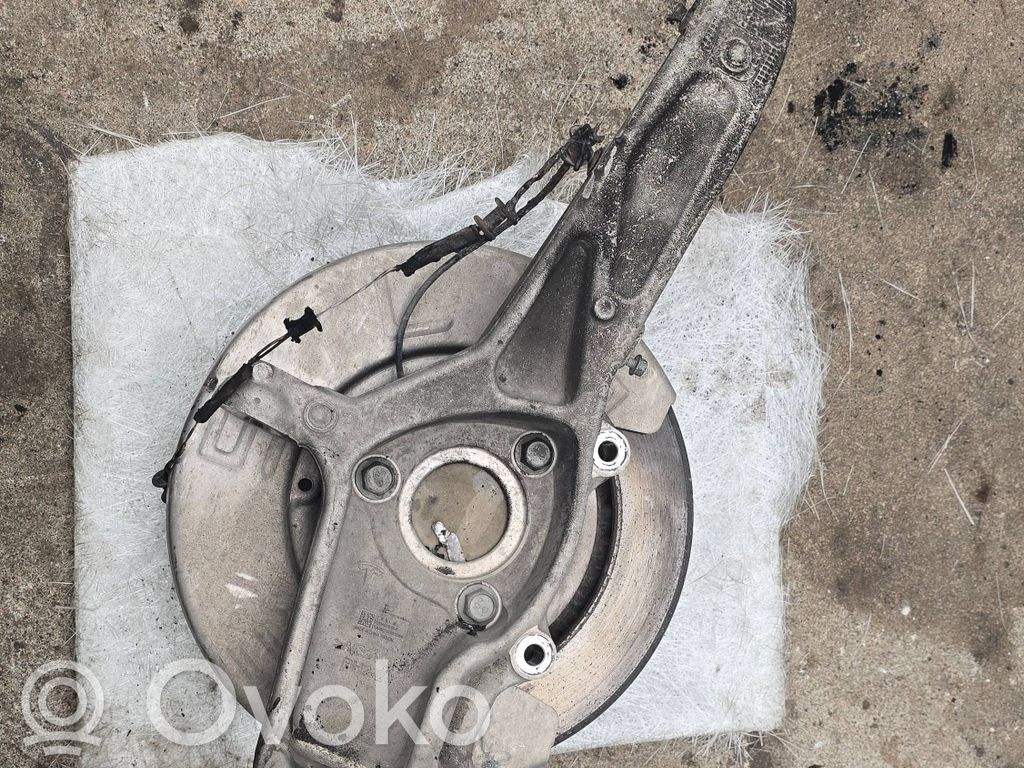 Achsschenkel vorne   104431600E