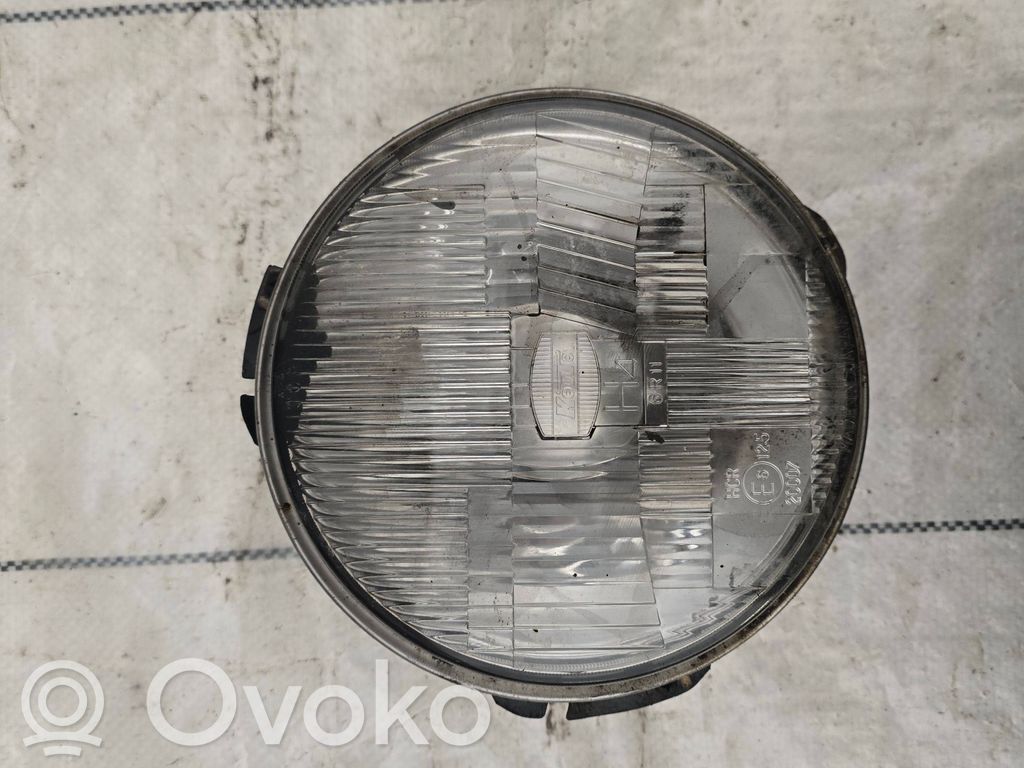 Isuzu Trooper Phare frontale 