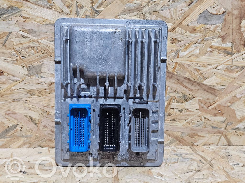 Engine control unit/module ECU   12680876,81183933