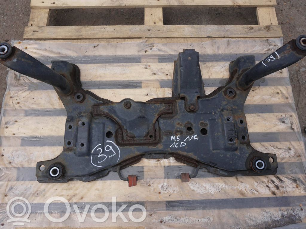 Mazda 5 Priekinis traversas 