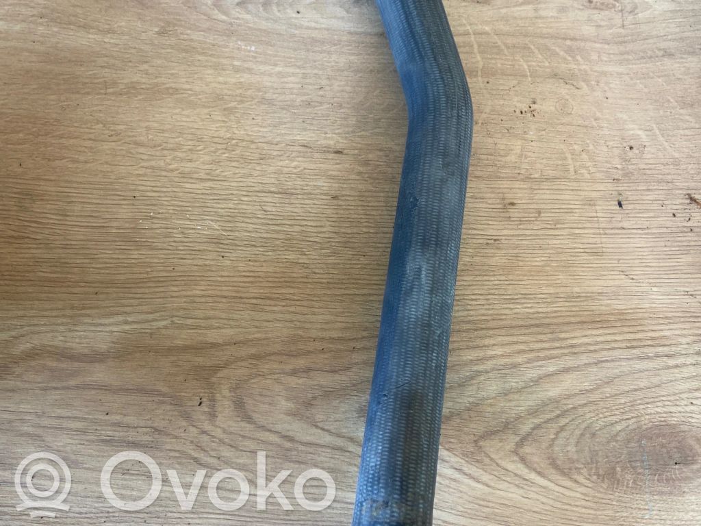 Coolant pipe/hose