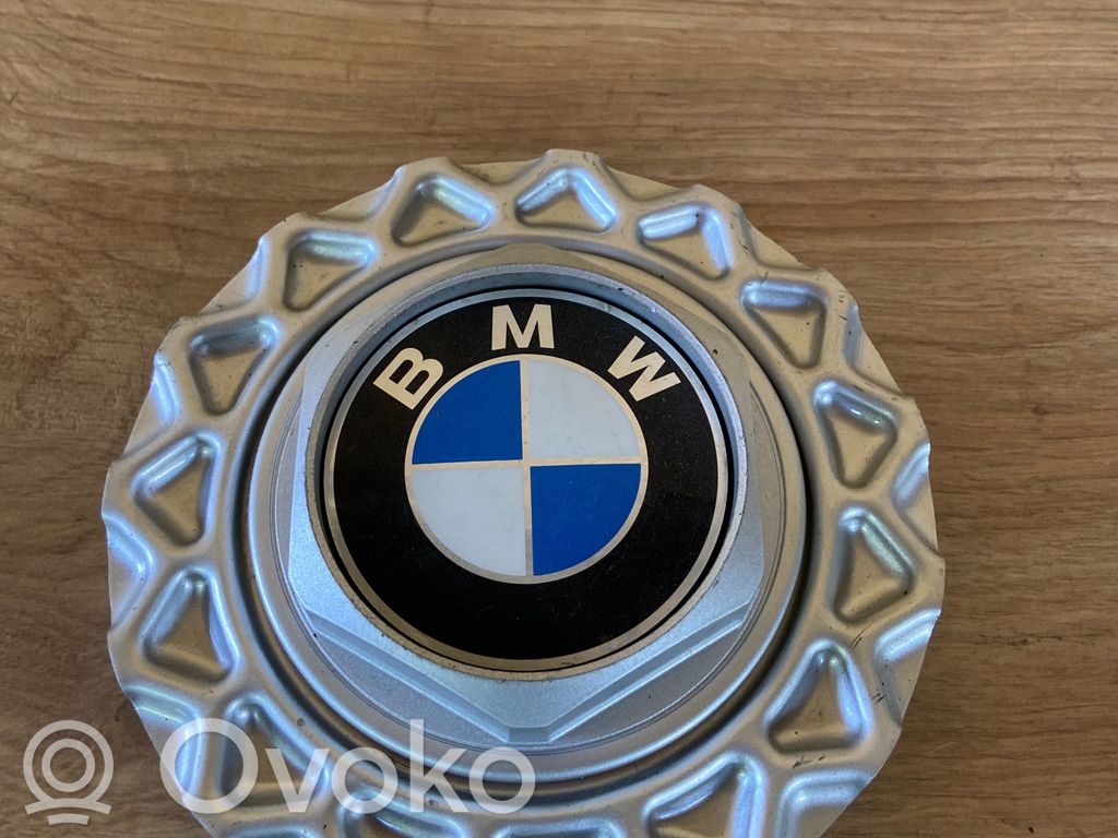 BMW 3 E30 Original wheel cap 