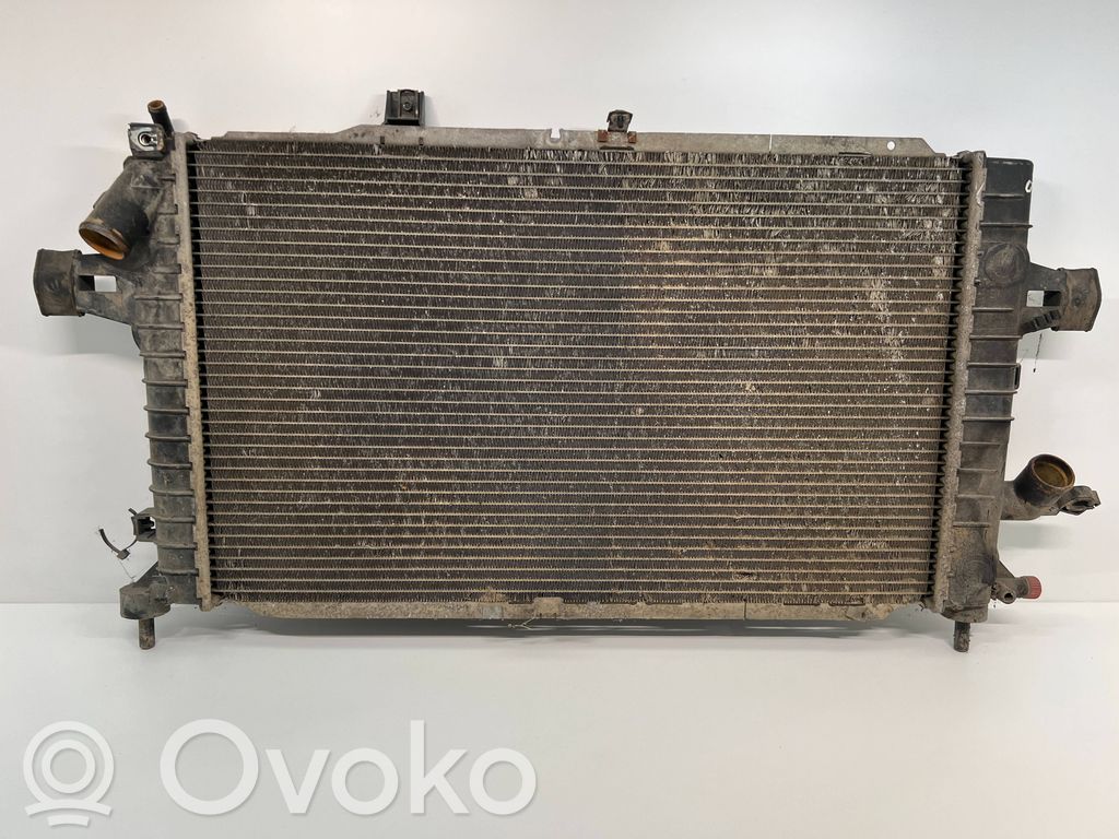 Opel Astra H Jäähdyttimen lauhdutin 