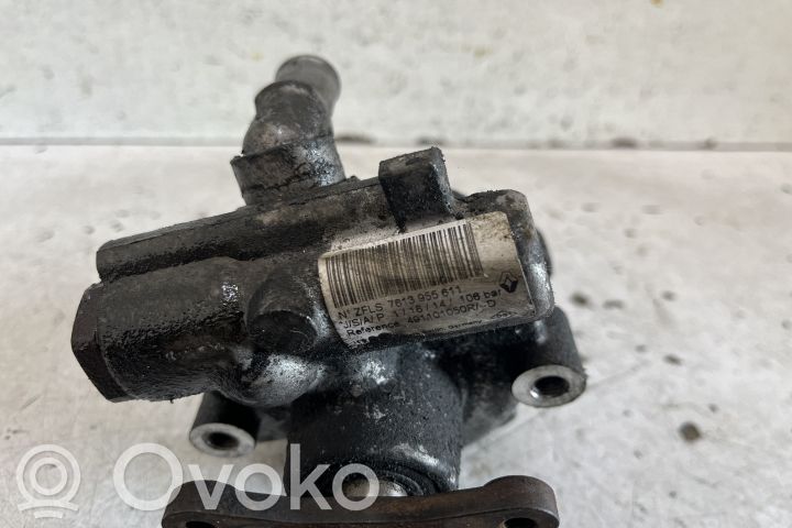 Ohjaustehostimen pumppu   7613955611