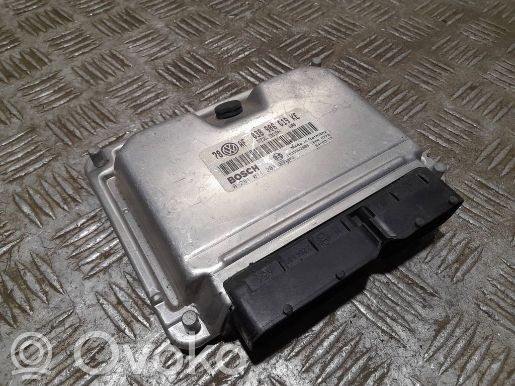 Volkswagen PASSAT B5.5 Engine control unit/module 