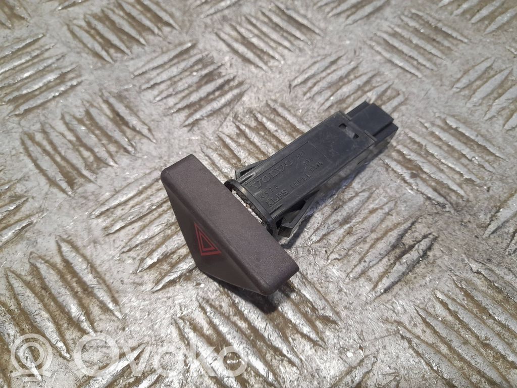 Volvo V70 Hazard light switch 