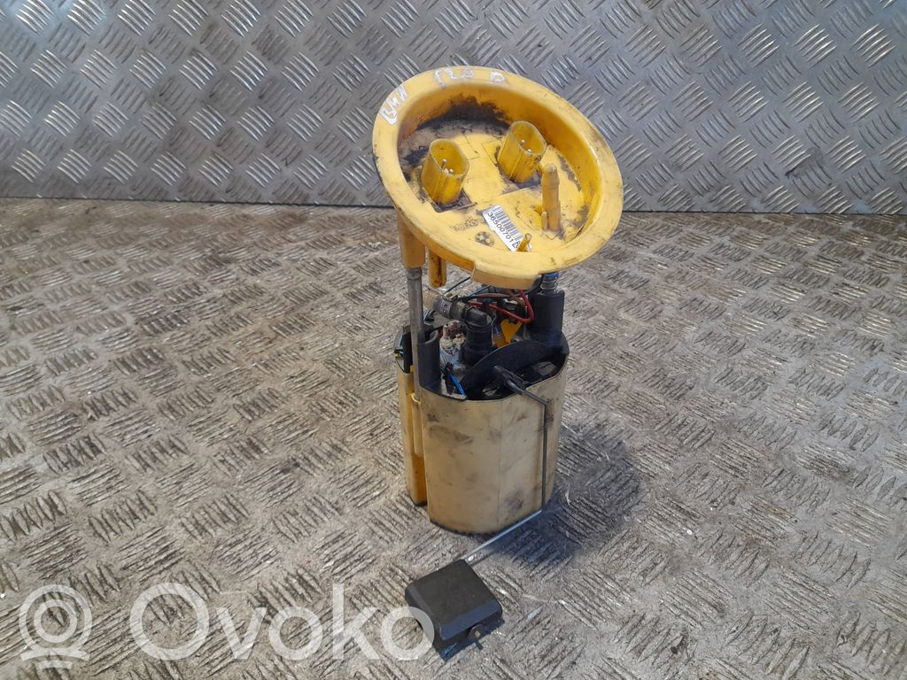 BMW 1 E81 E87 Pompe à carburant 