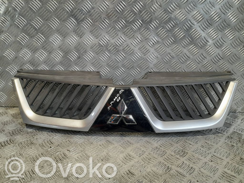 Mitsubishi Outlander Etusäleikkö 