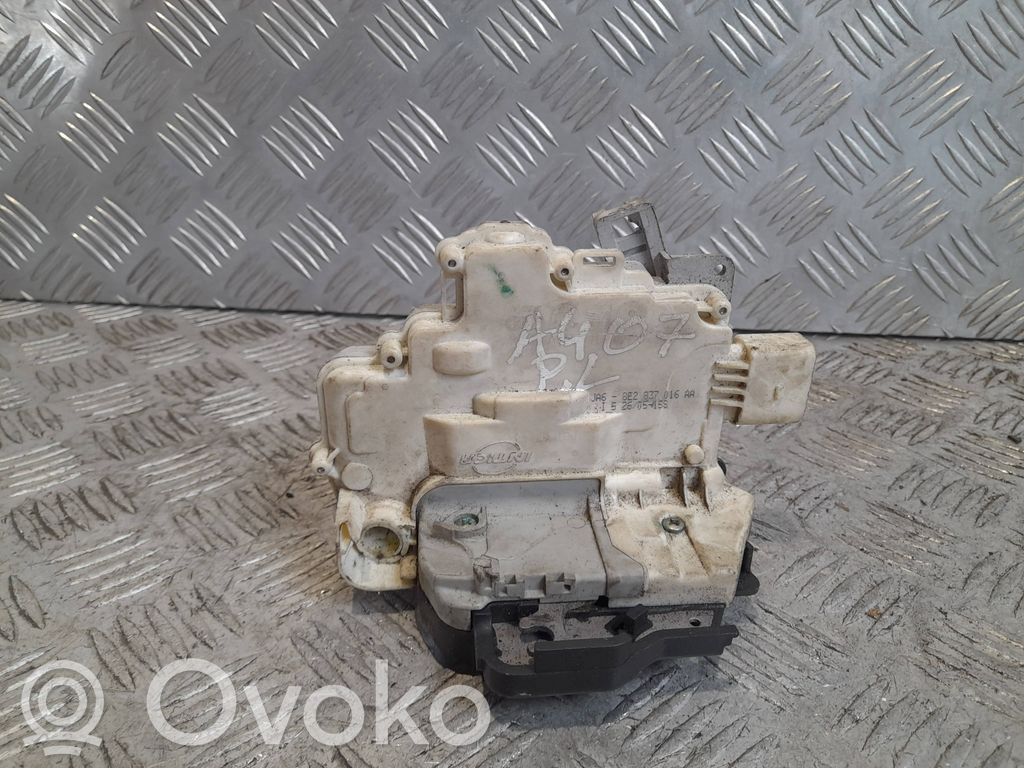 Audi A4 S4 B7 8E 8H Priekšpusē slēdzene 