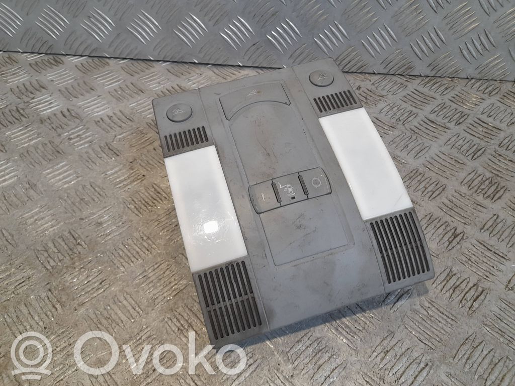 Audi A8 S8 D3 4E Etuistuimen valo 