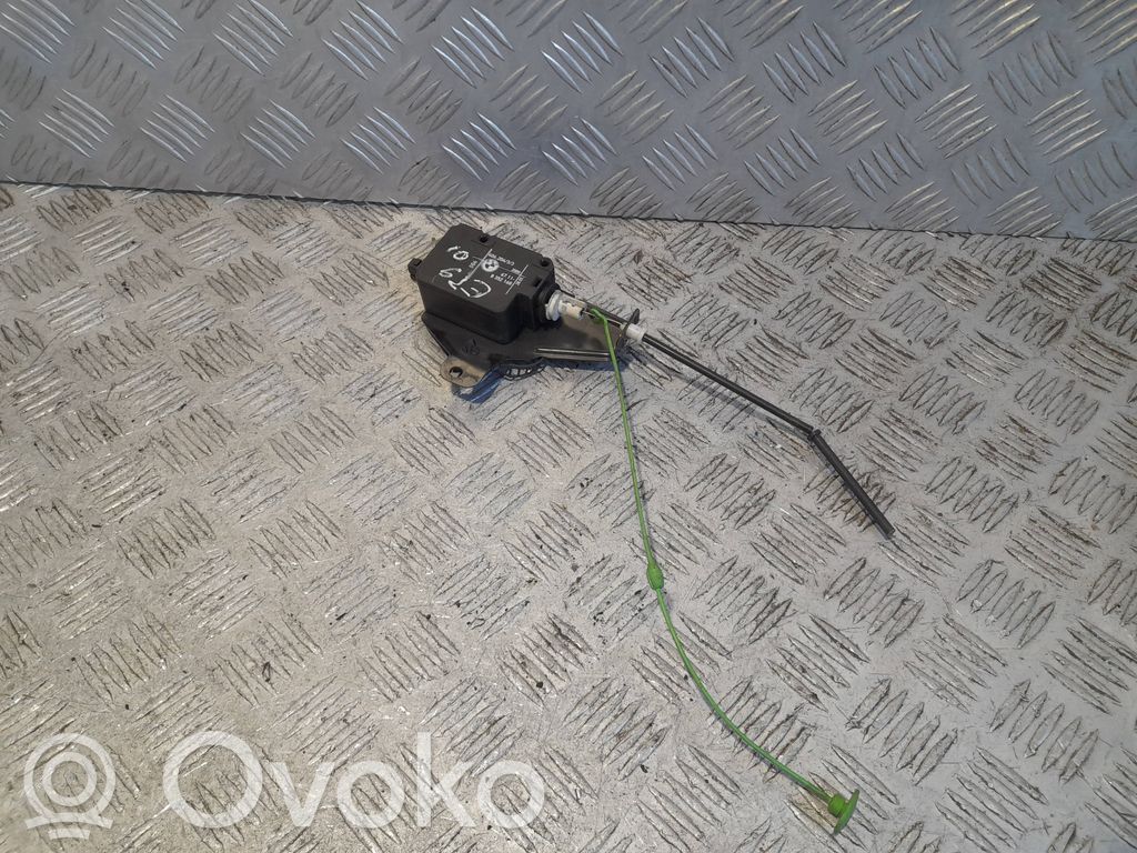 Central locking motor   67118352168