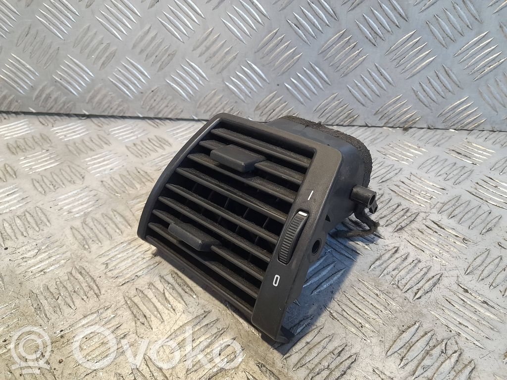 BMW X5 E53 Centrālais gaisa ventilācijas režģis 