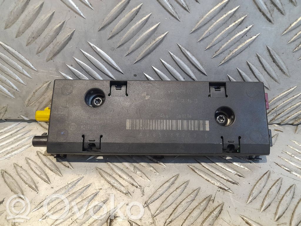 BMW 1 E81 E87 Antenos stiprintuvas 
