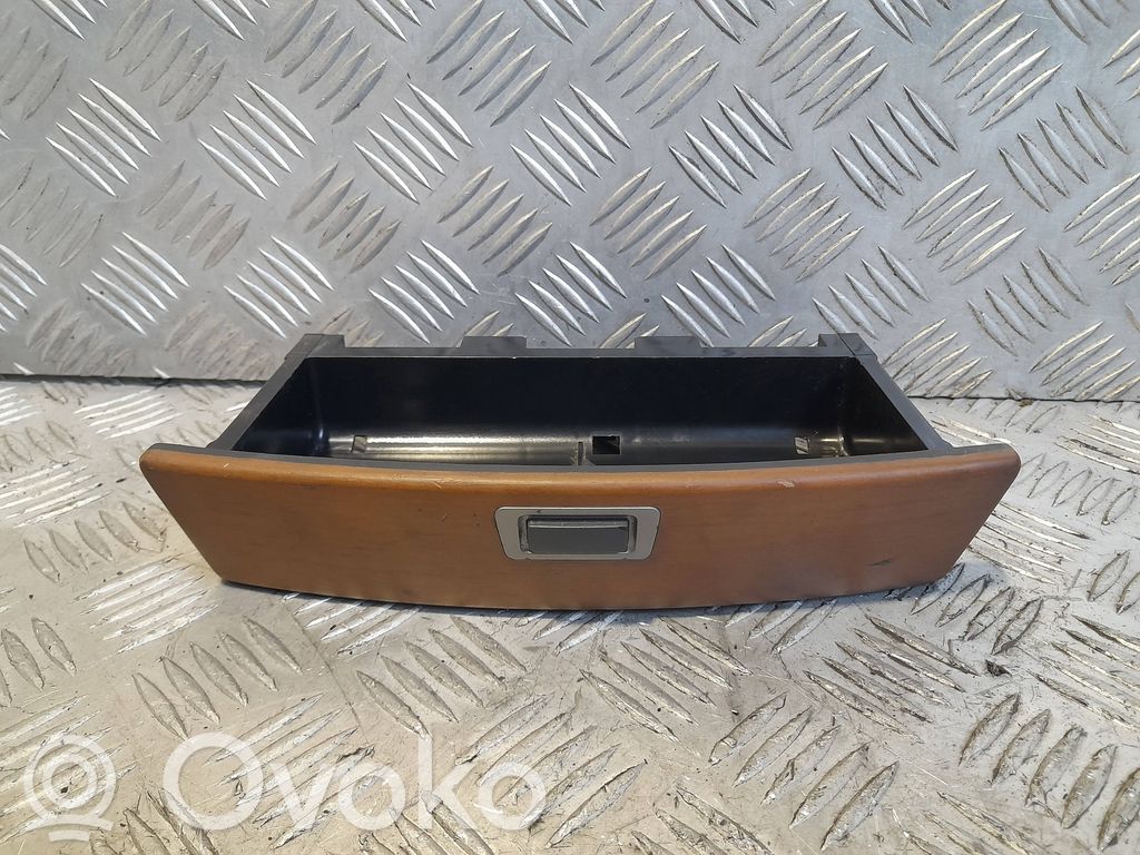 Dashboard storage box/compartment   51458261058