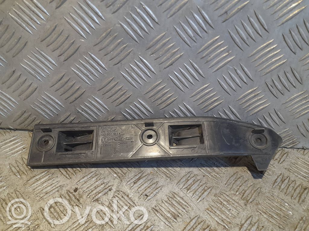 Volkswagen Golf IV Priekinis laikiklis bamperio 