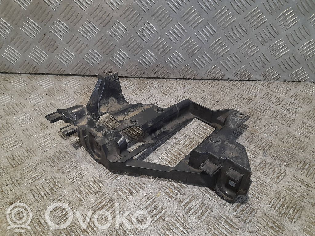 BMW X5 E53 Headlight/headlamp mounting bracket 