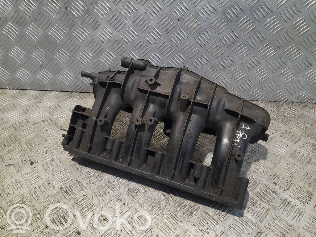 Volkswagen PASSAT B6 Intake manifold 