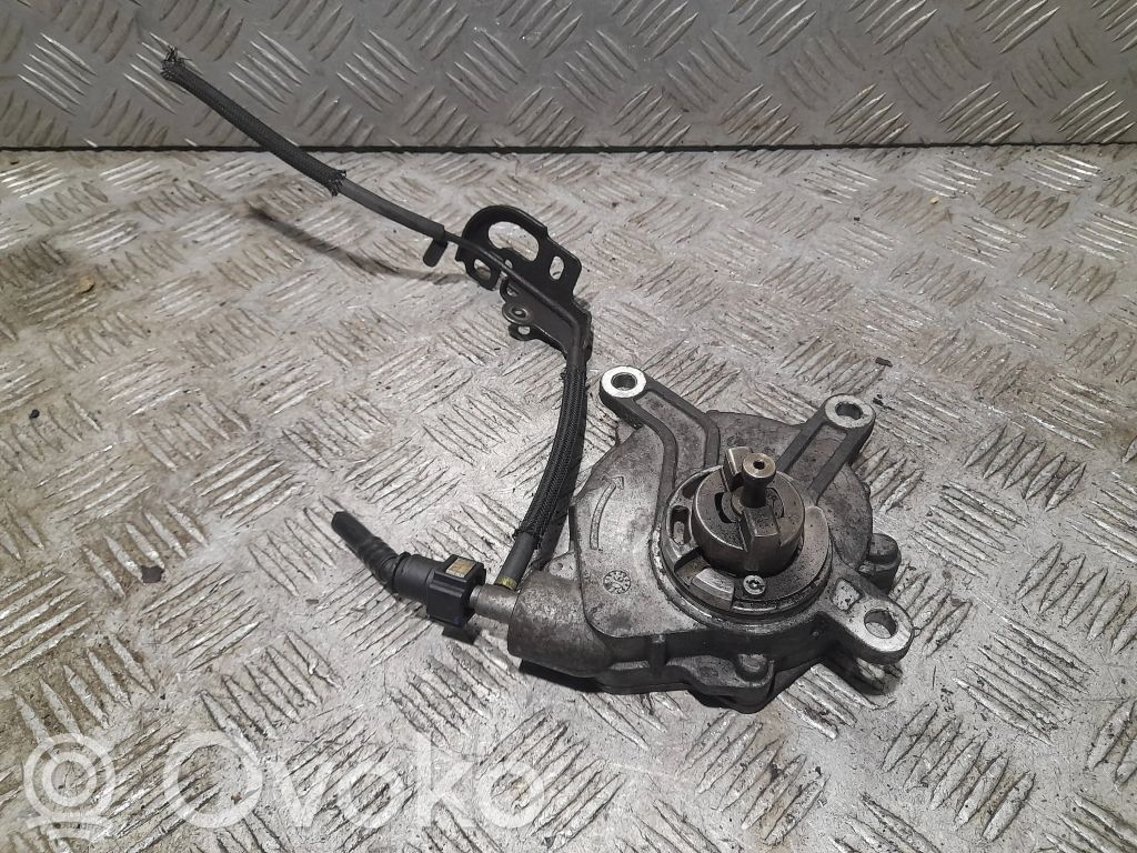 Toyota Corolla Verso AR10 Vacuum pump 