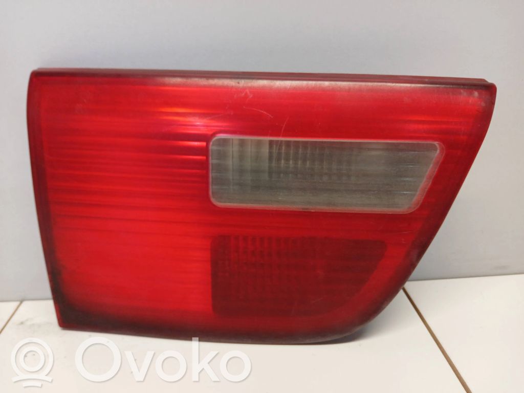 BMW X5 E53 Aizmugurējais lukturis pārsegā 