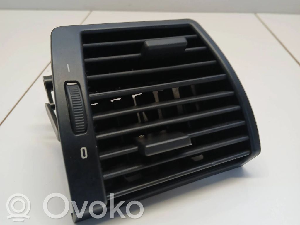 BMW X5 E53 Centrālais gaisa ventilācijas režģis 