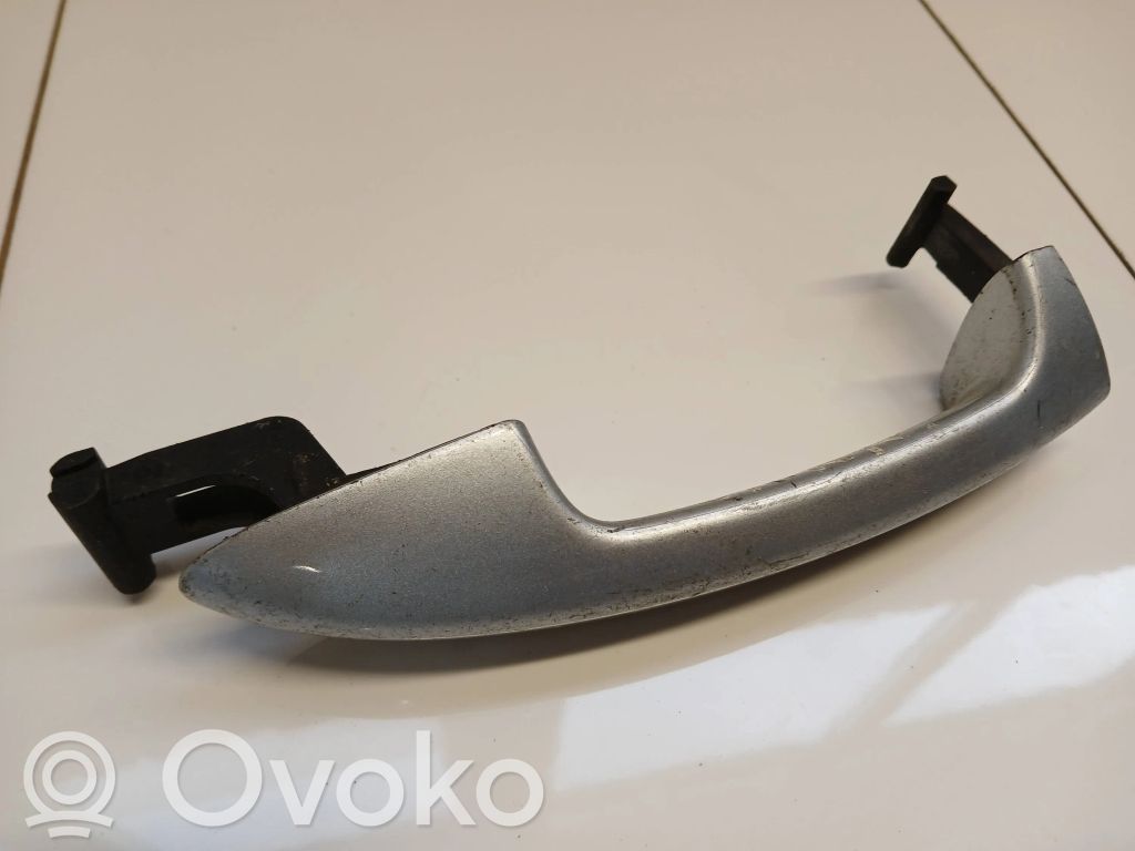 Volkswagen PASSAT B6 Manecilla externa puerta trasera 